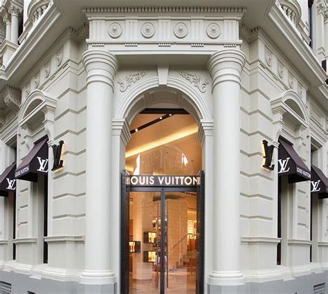 louis vuitton crown melbourne